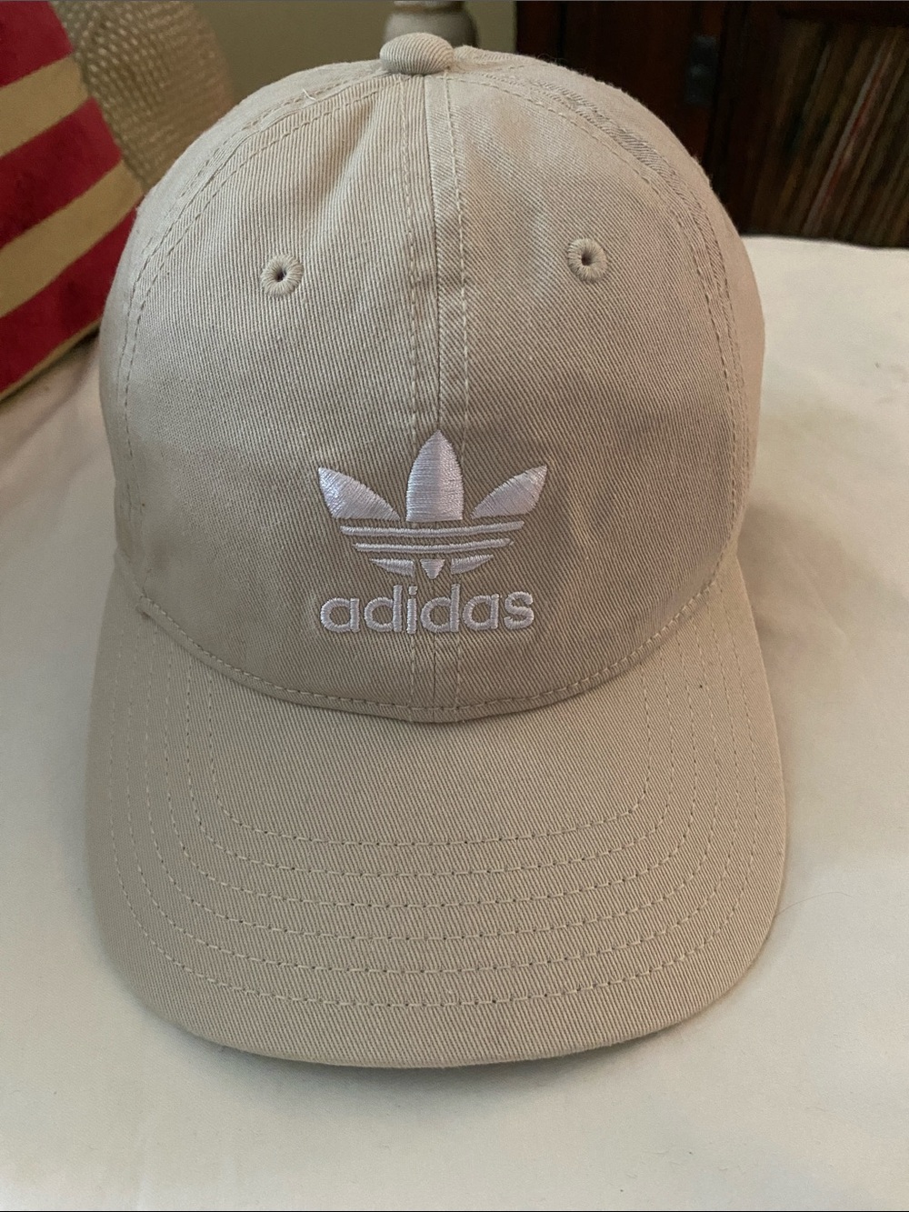 ADIDAS Beige UNISEX Baseball Cap with White Trefoil! In excellent condition!